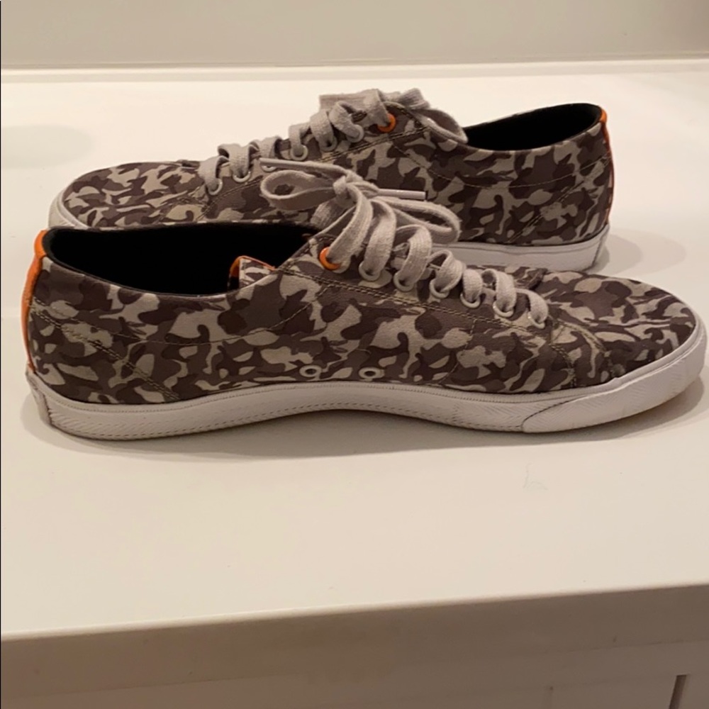 LACOSTE Sport Men’s Camo Boat Shoe - Picture 4 of 5